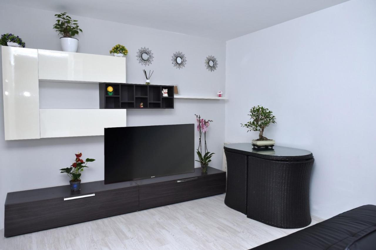 Departamentos C&G Apartment Madrid Ngoại thất bức ảnh